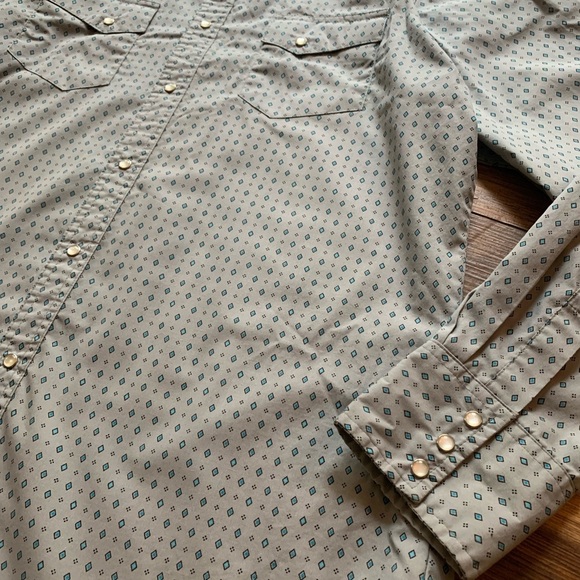 Men's Wrangler Wrancher Pearl Snap Size L Grey With Blue Diamonds - Picture 3 of 15